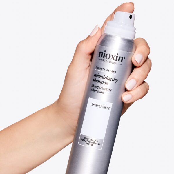 nioxin pro clinical density defend volumising dry shampoo volüümi andev kuivšampoo 4064666898636